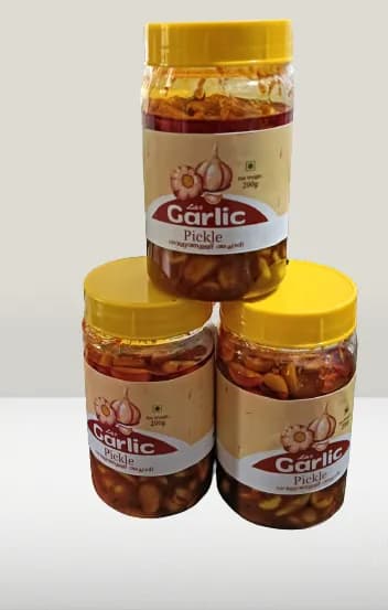 Lolu's Homemade Tasty & Spicy Kerala Style Garlic Pickle (വെളുത്തുള്ളി അച്ചാർ) - 250 g | Nadan Veluthulli Achar