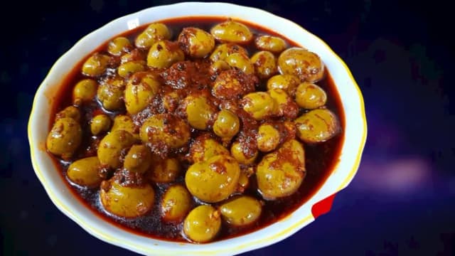 Lolu's Homemade Tasty & Spicy Kerala Style Tender Mango Pickle (കണ്ണിമാങ്ങ അച്ചാർ) - 1 Kg | Nadan Kannimanga Achar