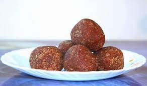 Kerala Special Homemade Tasty Sweet Rice Balls (നാടൻ അരിയുണ്ട) | Ari Unda | Rice Laddu