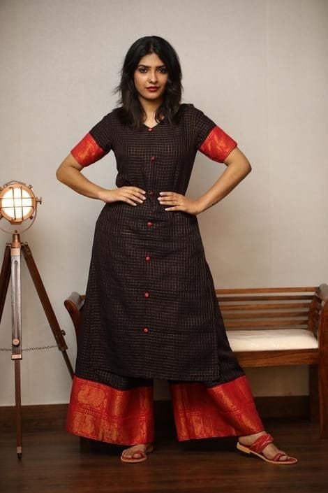 Sastha Fashion Trendy Stylish Half Sleeves Button Down V Shaped Neck Printed Black And Red Cotton Kurta and Palazzo Set For Women ( S , M , L , XL , XXL , XXXL )