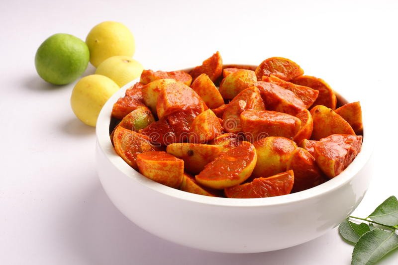 Shreshtam Special Kerala Style Tasty Lime Pickle (നാരങ്ങ അച്ചാർ) - 250g | Naranga Achar