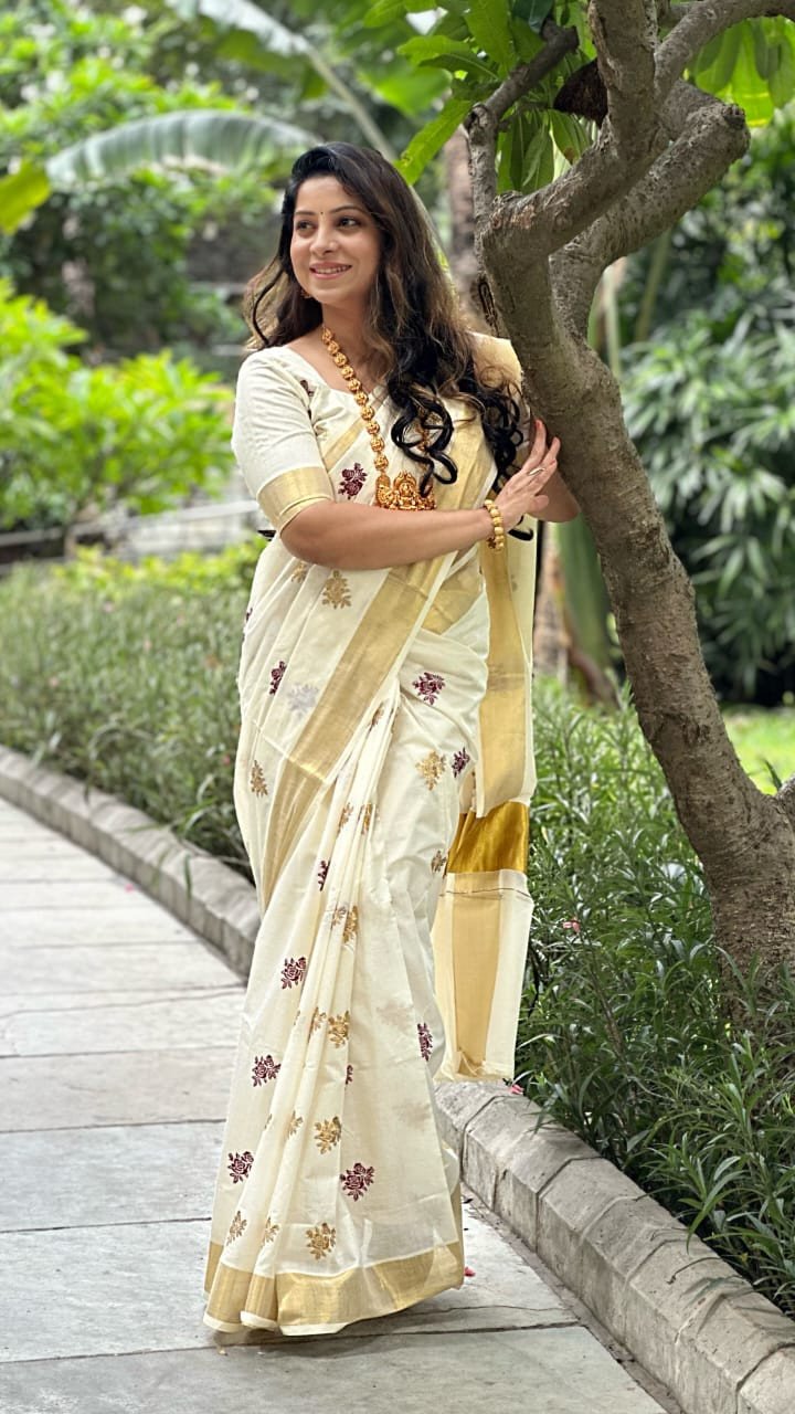 Sai Ram Textiles Premium Quality Pure Cotton Rose Embroidered Saree | Kerala Traditional Saree