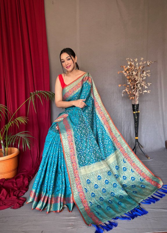 Edathal Star Collection's New Attractive & Stylish Pure Patola Silk Saree With Blouse & Rich Pallu With Tassels | Patola Pure Silk Saree