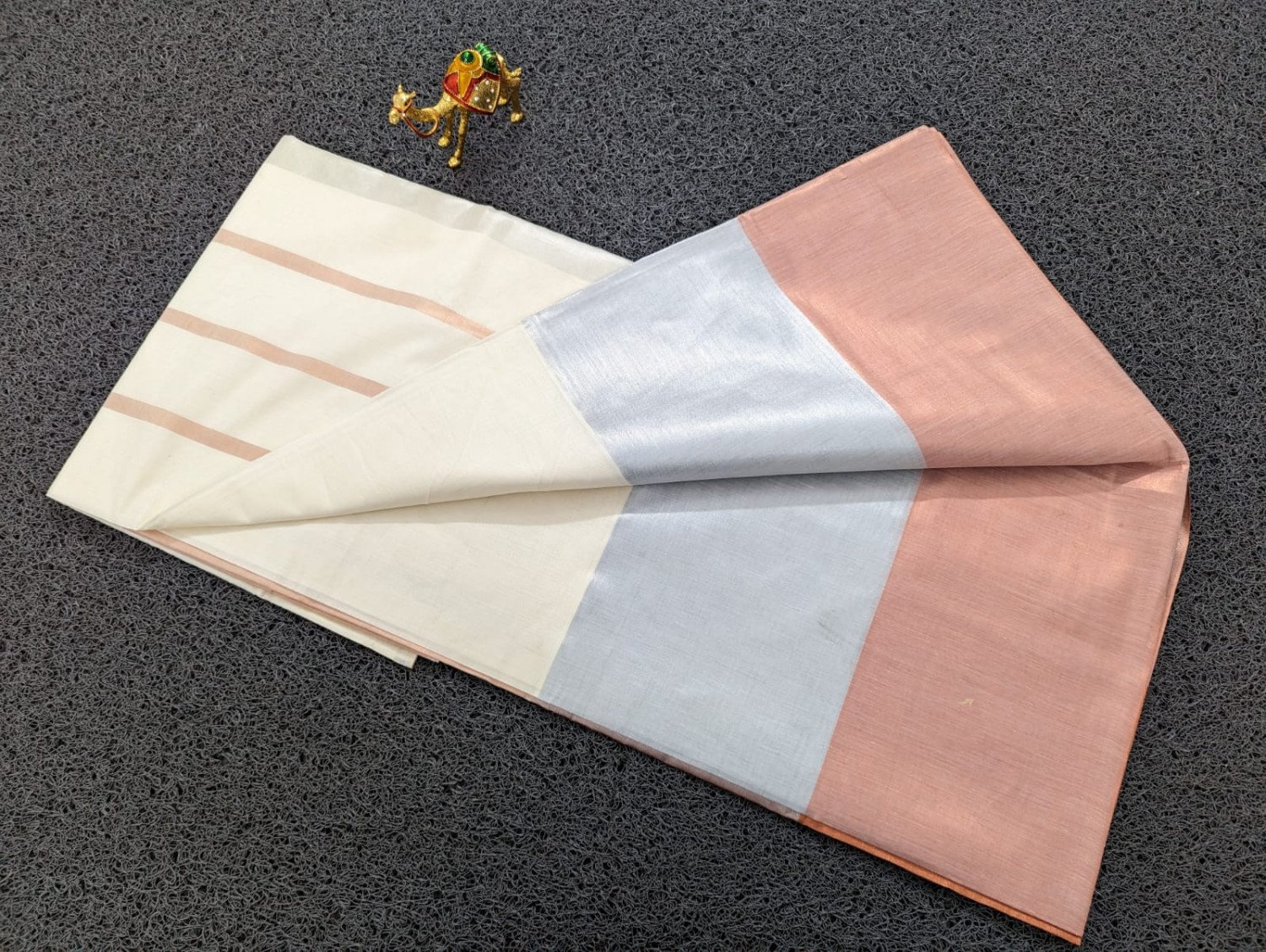 Sai Ram Textiles Kuthampully Silver Rose Copper Premium Cotton Saree(Handloom Finish) | Kerala Style Cotton Saree
