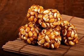 Kerala Special Fresh Tasty Groundnut Sweets, Kappalandi mittayi (കപ്പലണ്ടി മിട്ടായി) | Peanut Sweets