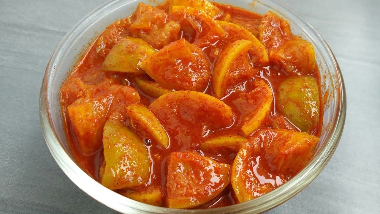 Lilly's Pickles Kerala Style Homemade Fresh Salty & Spicy Lemon Pickle (നാരങ്ങ അച്ചാർ) - 100 gm, 250 gm, 500 gm, 1 Kg | Lemon Achar