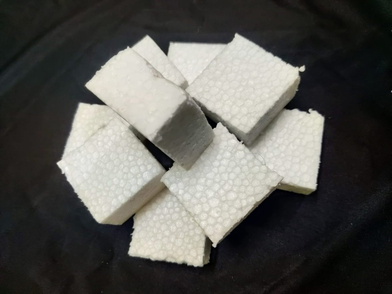 MS Thermocol Cubes For Art work and Decoration Size ( 8cmx8cmx3cm ) Pack of 25