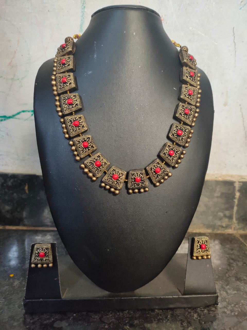 EKD Nice looking Jewelry set